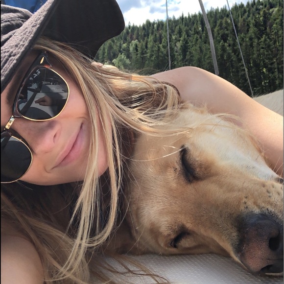 Meet your Posher, Hilary - Picture 1 of 1